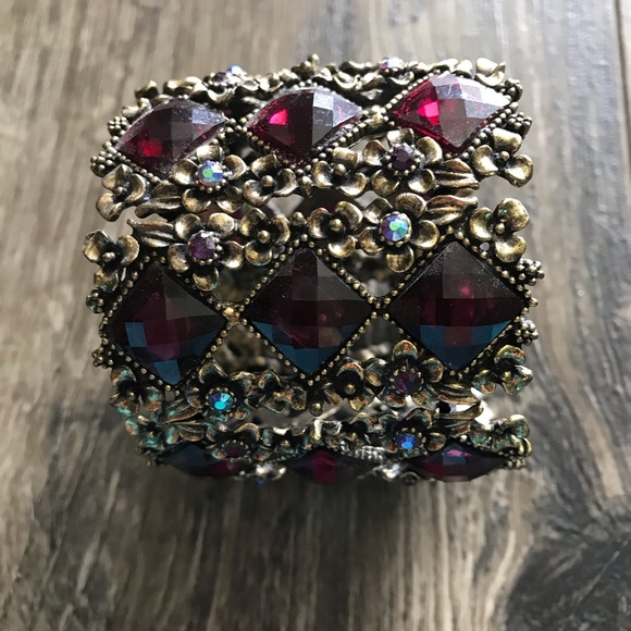 Jewelry - 🔥CRYSTAL CUFF BRACELET🔥